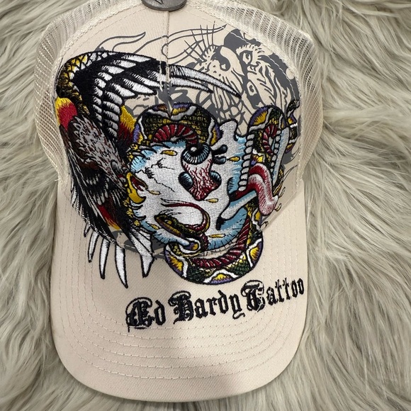 Ed Hardy Embroidered Battle
Skull - Khaki SnapBack Cap - Picture 1 of 16